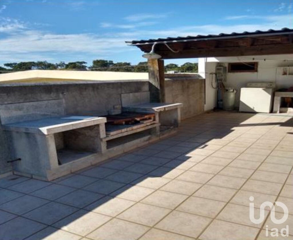 Casa en Venta con espacio para negocio en venta en Guadalupe, Nuevo León