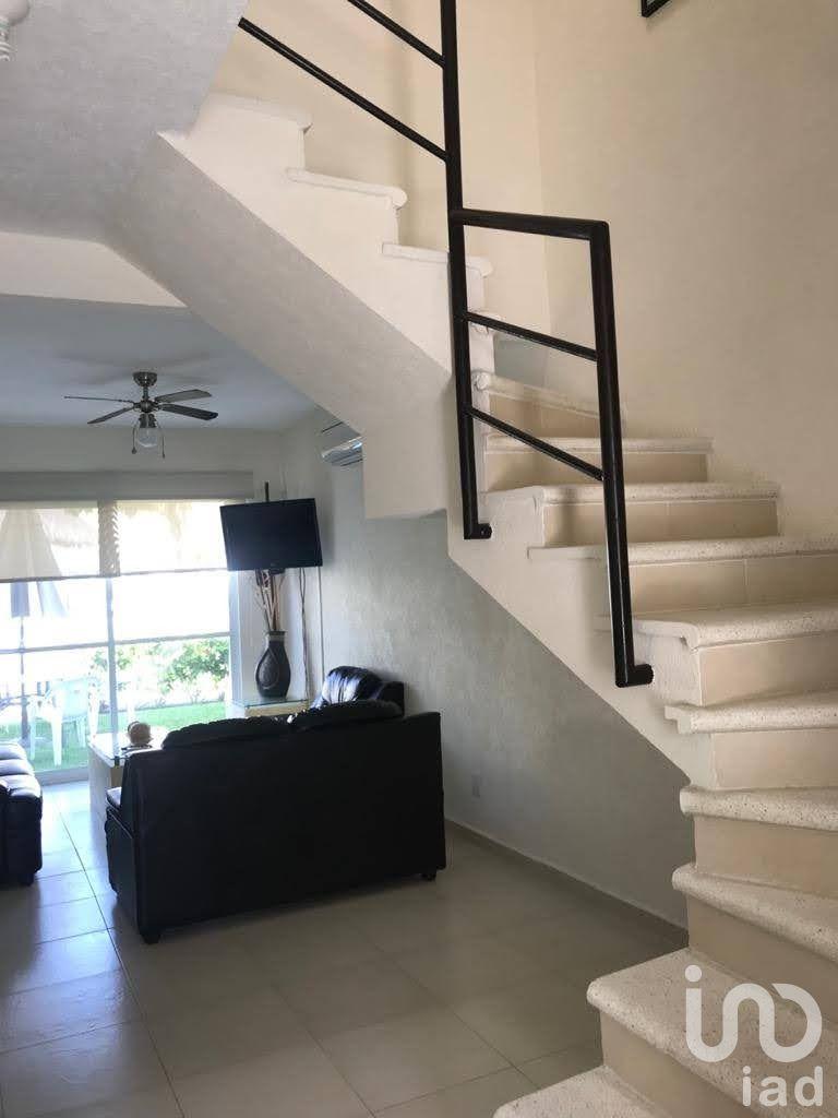 Se vende Casa en La Poza, Acapulco de Juárez, Guerrero.