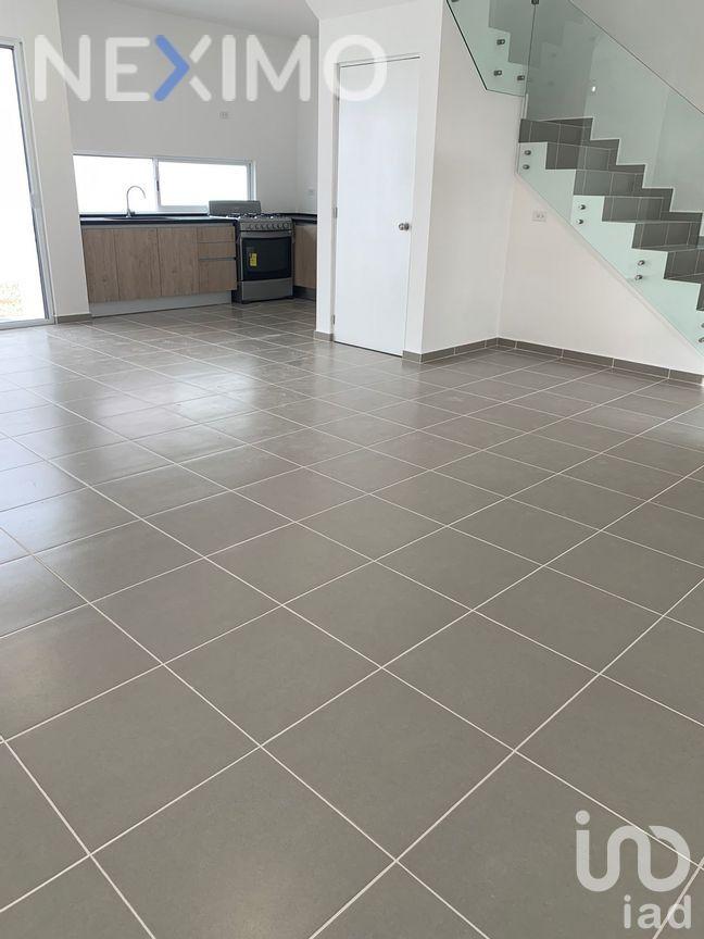 Casa Inteligente en Venta de 3 Recamaras con Paneles Solares en Privada en Poligono Sur de Cancún