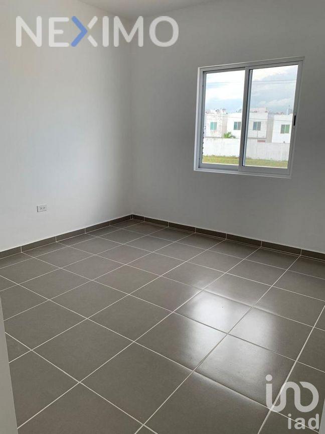 Casa Inteligente en Venta de 3 Recamaras con Paneles Solares en Privada en Poligono Sur de Cancún