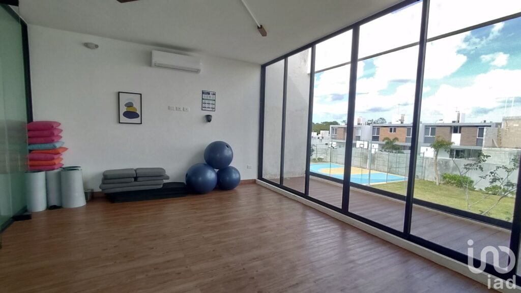 Pre-venta de casa de cuatro recàmaras, Conkal, Yucatàn. L108