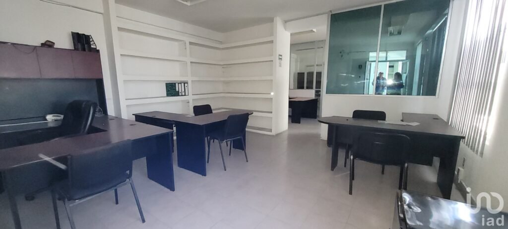 Se rentan oficinas con amplio estacionamiento en Mineral de la Reforma, Pachuca, Hidalgo