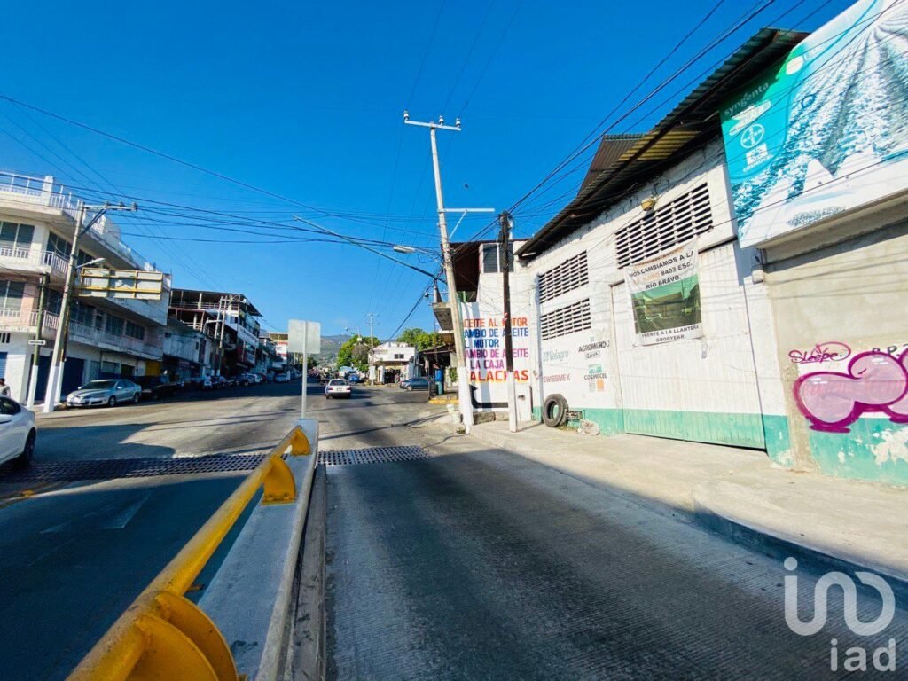 BODEGA EN RENTA  AV Cuauhtémoc Acapulco