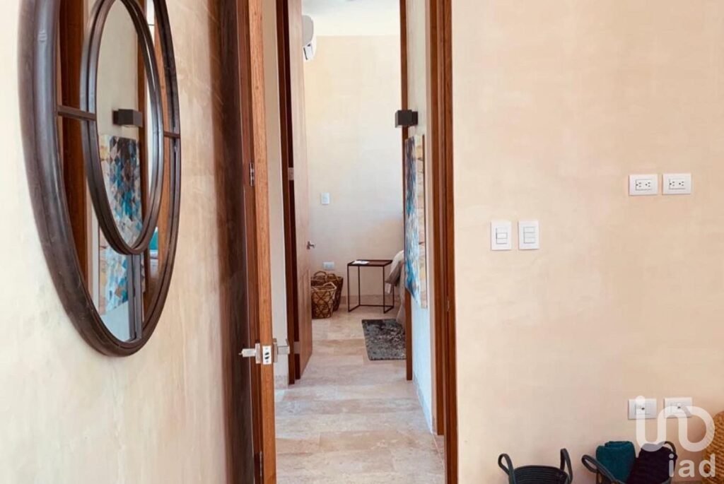 Departamento en venta con 2 recámaras en Tulum, Aldea Zama.