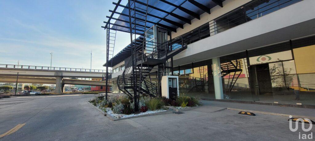 Se renta local comercial en el principal Blvd.de Pachuca, Hidalgo,  " PLAZA ESPACIO 224",.