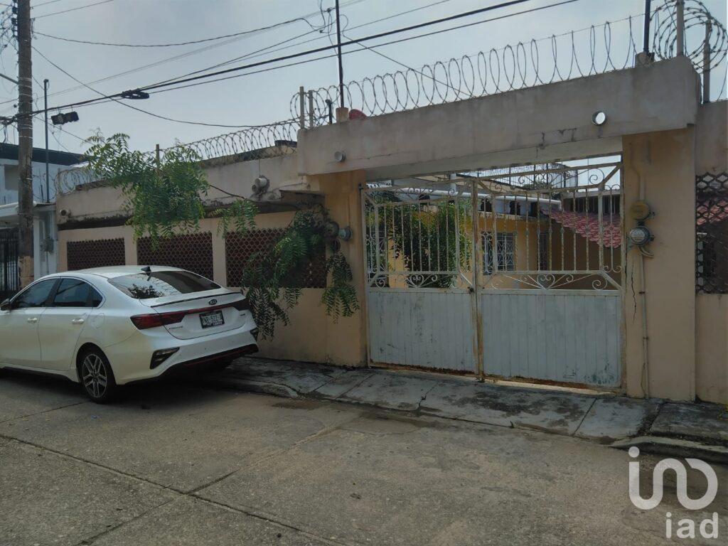 Casa en venta en colonia Cuauhtémoc, Minatitlán, Veracruz