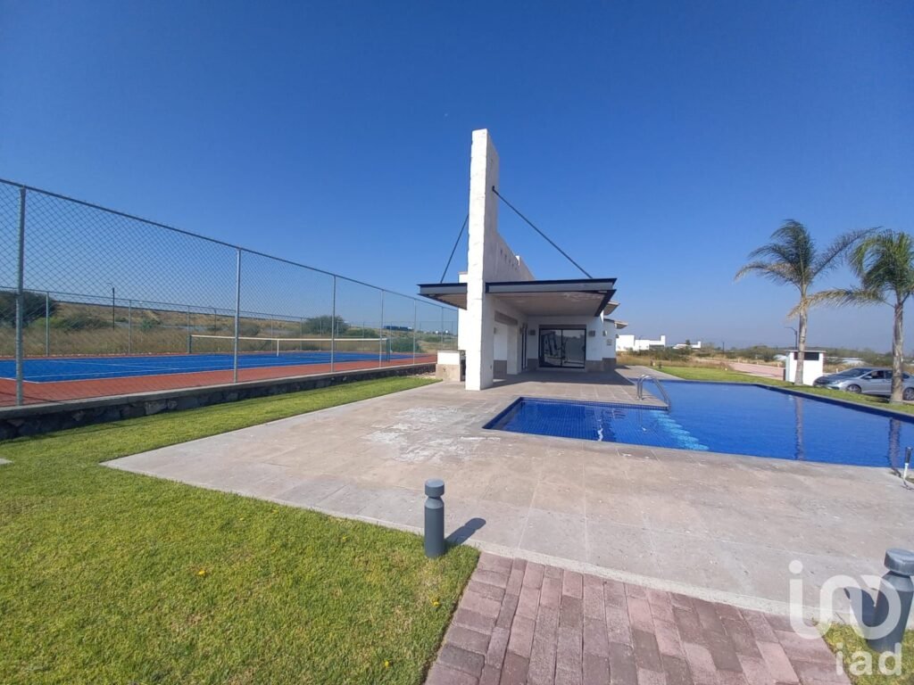 Terreno en venta en Ciudad Maderas Sur 1