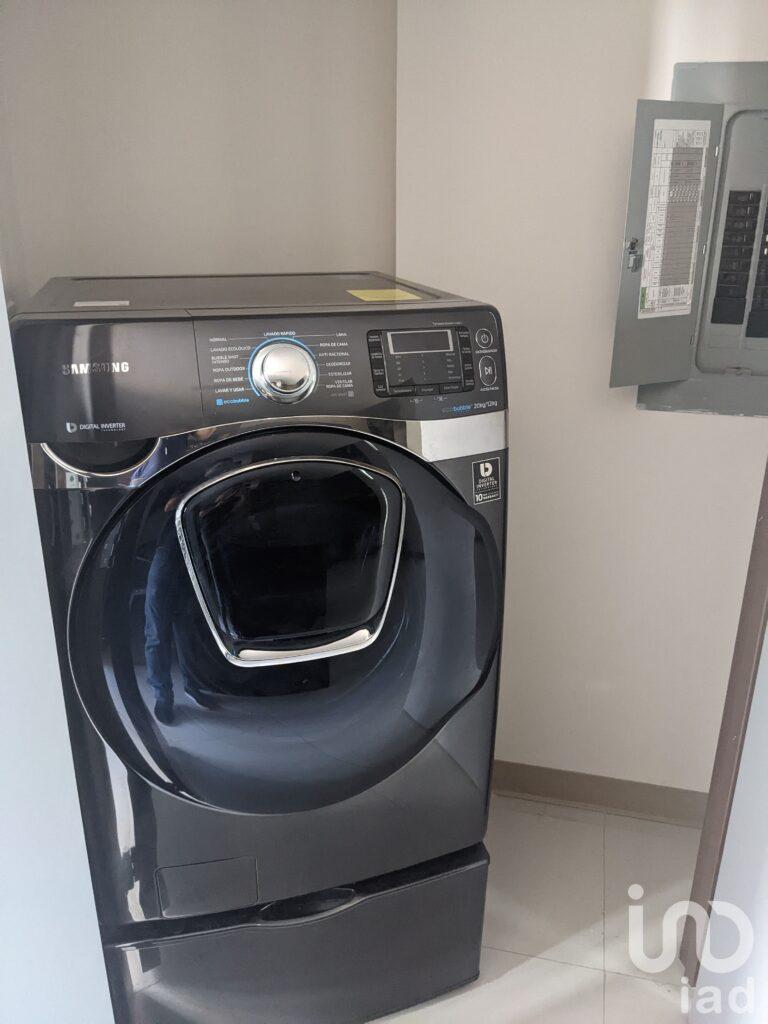 RENTA DE DEPARTAMENTO DE LUJO AMUEBLADO EN TORRE CON AMENIDADES (2 RECAMARAS), CD JUAREZ