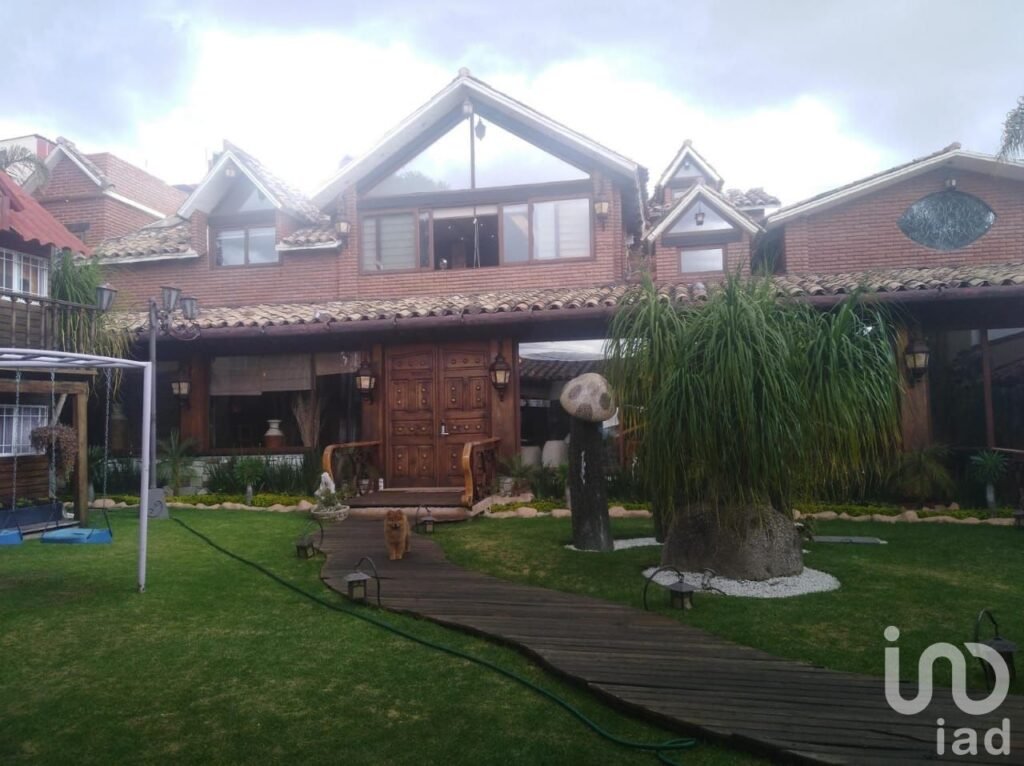 Se vende residencia  espectacular en Hidalgo