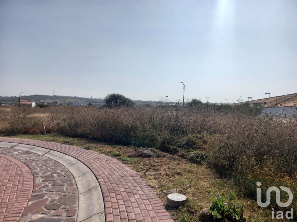 Terreno en venta en Ciudad Maderas Sur 1