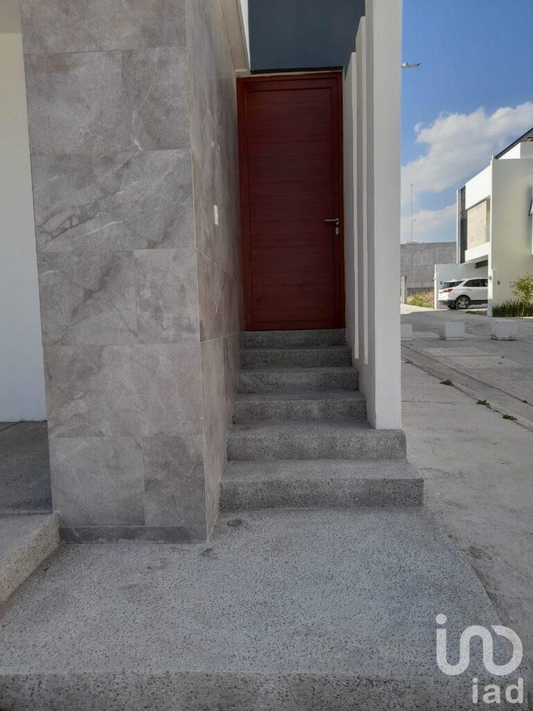 CASA EN VENTA EN FORJA REAL, MEXQUITIC, SAN LUIS POTOSI.