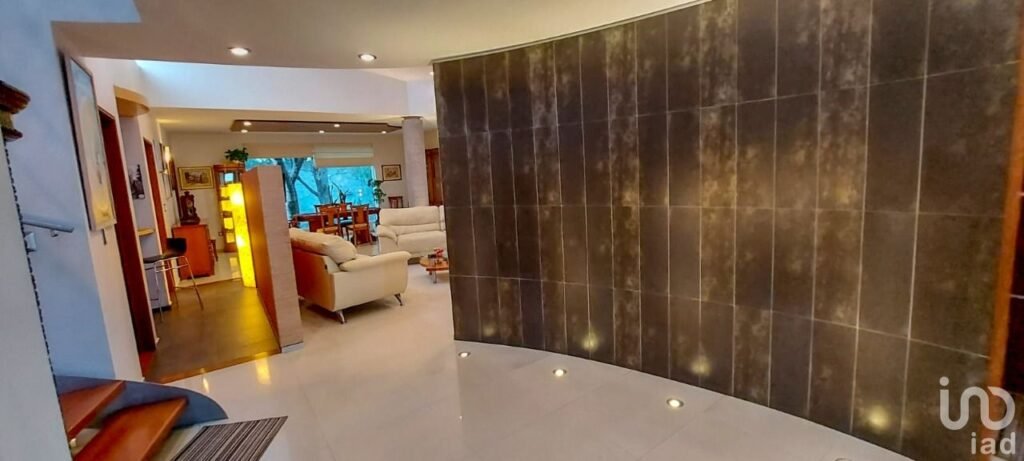 Casa en venta en Colinas del Cimatario Queretaro con recamara en planta baja