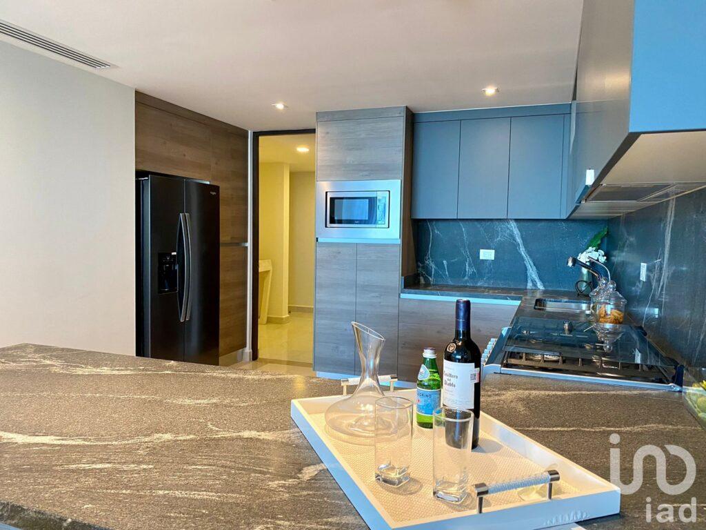 En venta Departamento de Lujo en Puerto Cancun, Quintana Roo.