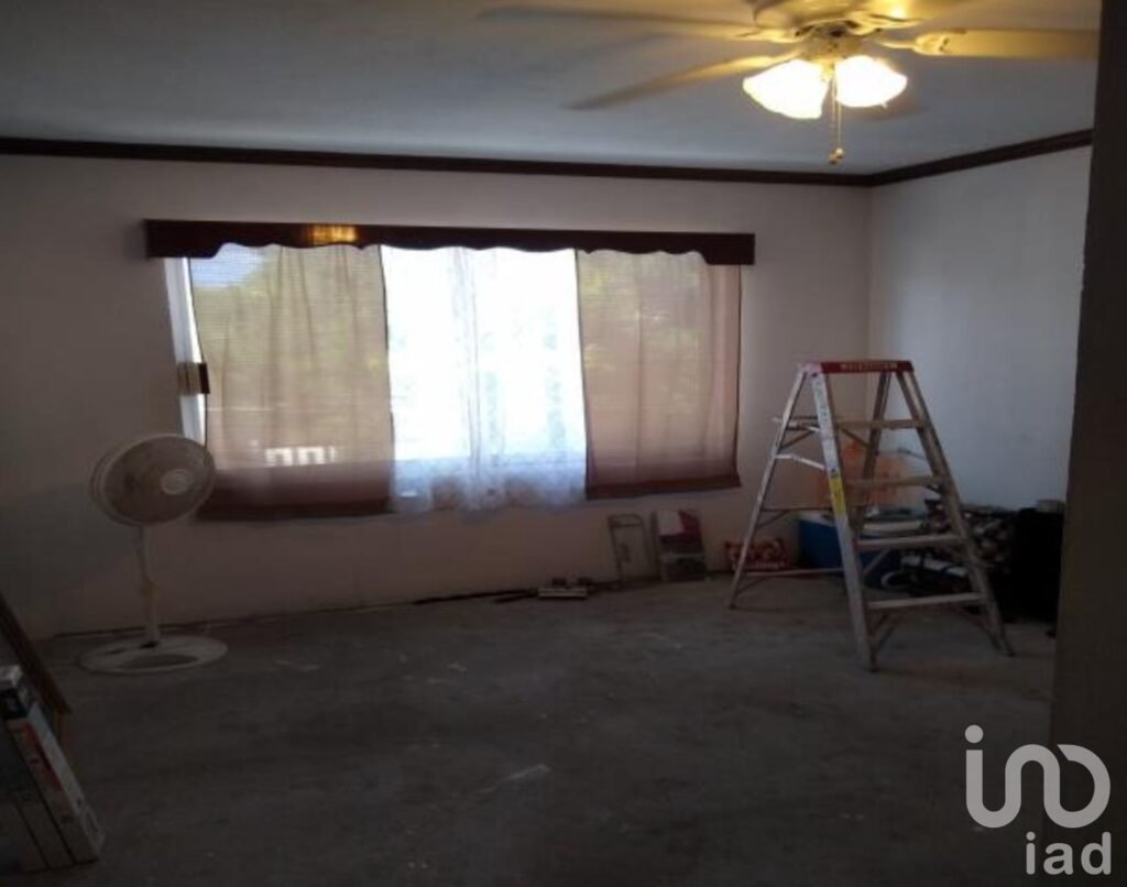 Casa en Venta con espacio para negocio en venta en Guadalupe, Nuevo León