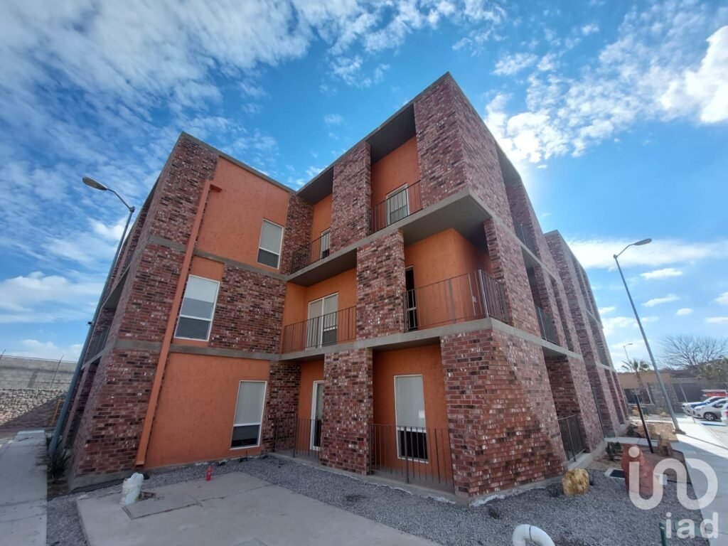 DEPARTAMENTO EQUIPADO EN RENTA, EN COMPLEJO CON ALBERCA Y GIMNASIO, CD JUAREZ