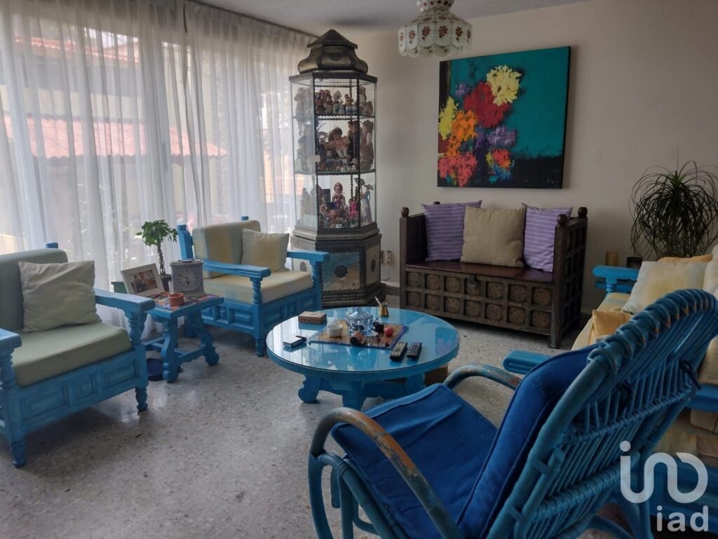 CASA EN VENTA EN CONDOMINIO CON ALBERCA PRIVADA EN CUERNAVACA, MORELOS