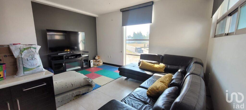 Se vende casa con Alberca en el Club de Golf, Pachuca, Hidalgo.