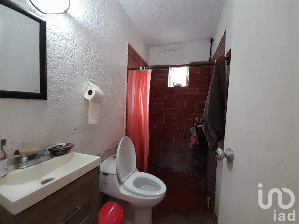 Casa en Venta con Alberca y Jardín Pedregal de las Fuentes, Jiutepec, Morelos