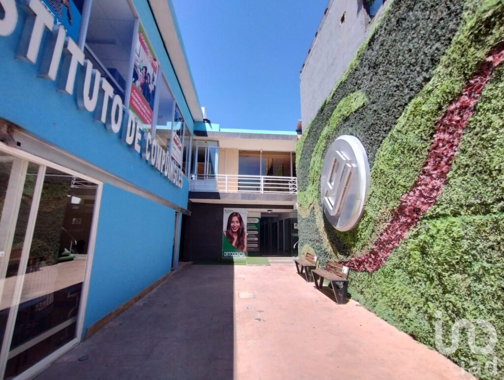 SE RENTA LOCAL COMERCIAL. PLAZA  JUÁREZ, TULANCINGO, HGO.