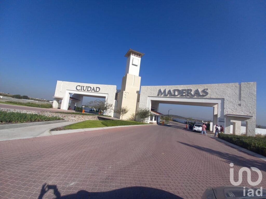 Terreno en venta en Ciudad Maderas Sur 1