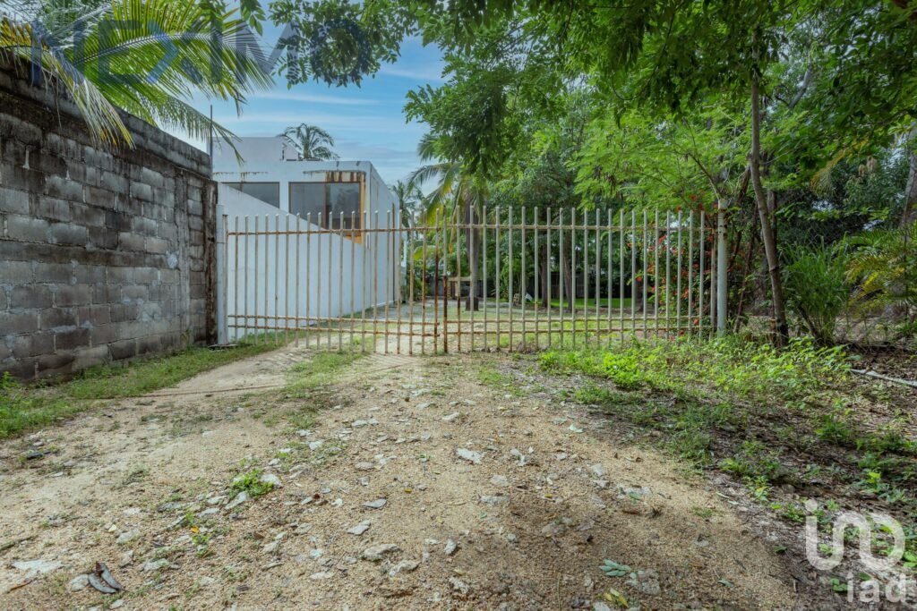 Terreno en Venta privada de Zona Diamante. Acapulco, Guerrero, México.