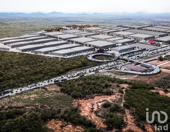 Bodegas INDUSTRIALES en VENTA sobre carretera MAZATLÁN - CULIACAN
