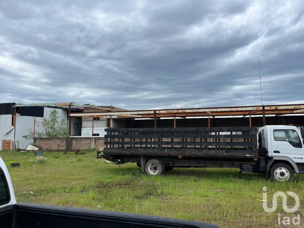 VENTA PROPIEDAD INDUSTRIAL 20mx75m CIUDAD INDUSTRIAL TEPIC NAYARIT
