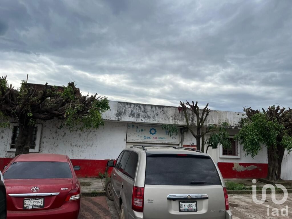 VENTA PROPIEDAD INDUSTRIAL 20mx75m CIUDAD INDUSTRIAL TEPIC NAYARIT
