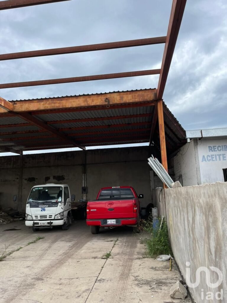 VENTA PROPIEDAD INDUSTRIAL 20mx75m CIUDAD INDUSTRIAL TEPIC NAYARIT