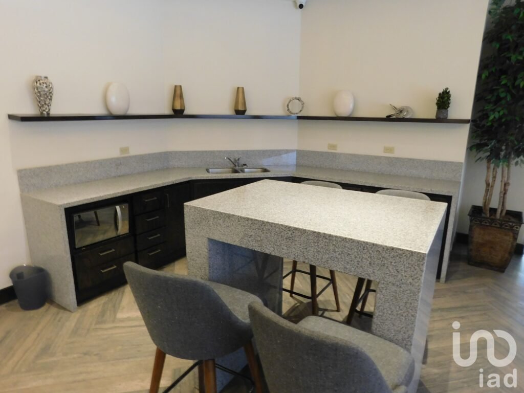 DEPARTAMENTO EQUIPADO EN RENTA, EN COMPLEJO CON ALBERCA Y GIMNASIO, CD JUAREZ