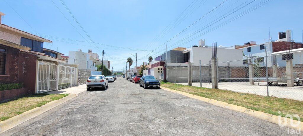 Se vende terreno en la sexta sección de San Javier en Pachuca, Hidalgo.