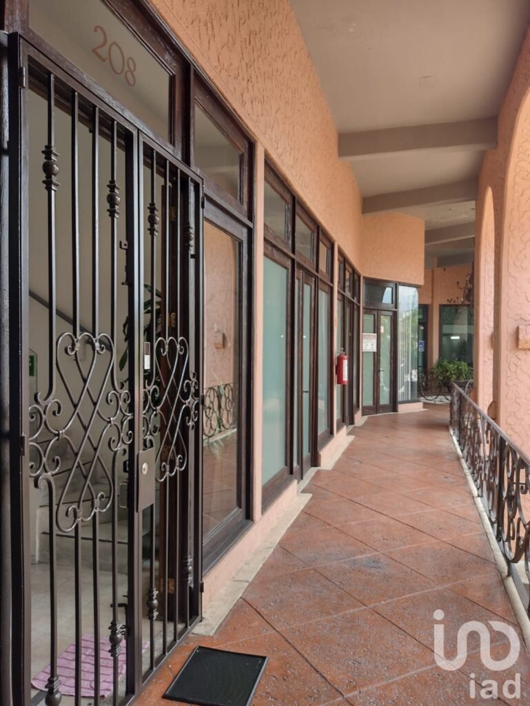 RENTA LOCAL COMERCIAL PLAZA  TEOPANZOLCO EN CUERNAVACA MORELOS