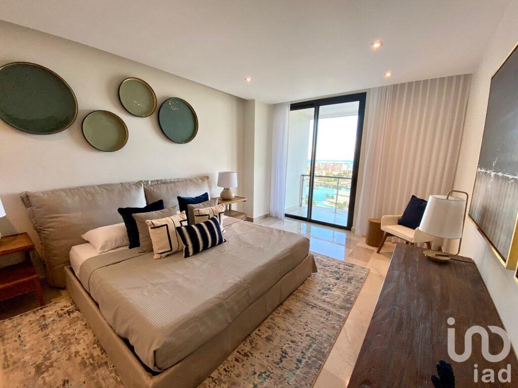 En venta Departamento de Lujo en Puerto Cancun, Quintana Roo.