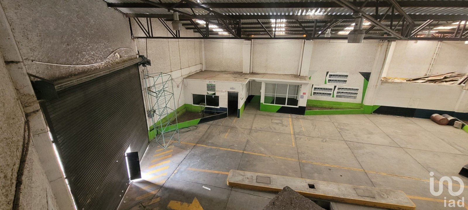 Se renta local en Plaza San Charbel  en la Providencia, Mineral de la Reforma,  Hidalgo.