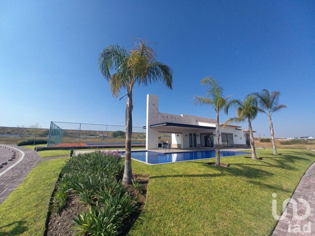 Terreno en venta en Ciudad Maderas Sur 1 - fb0cf747a3ae