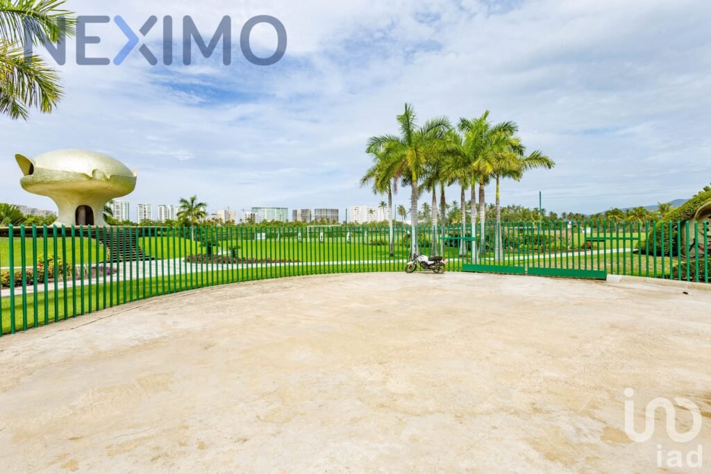 Terreno en Venta privada de Zona Diamante. Acapulco, Guerrero, México.