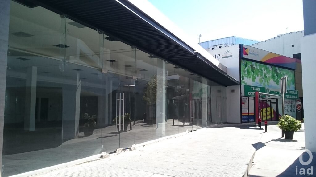 Local comercial en Venta en Plaza Boulevares promocion temporal