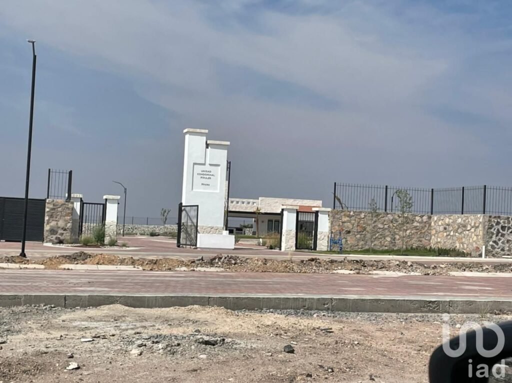 Terreno en Venta en Ciudad Maderas Corregidora