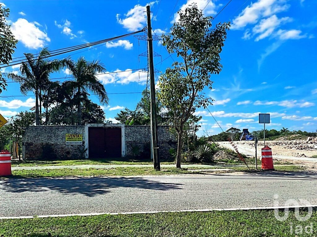 VENTA DE TERRENO EN XMATKUIL EN MERIDA YUCATAN ENFRENTE DE LA FACULTAD DE VETERINARIA