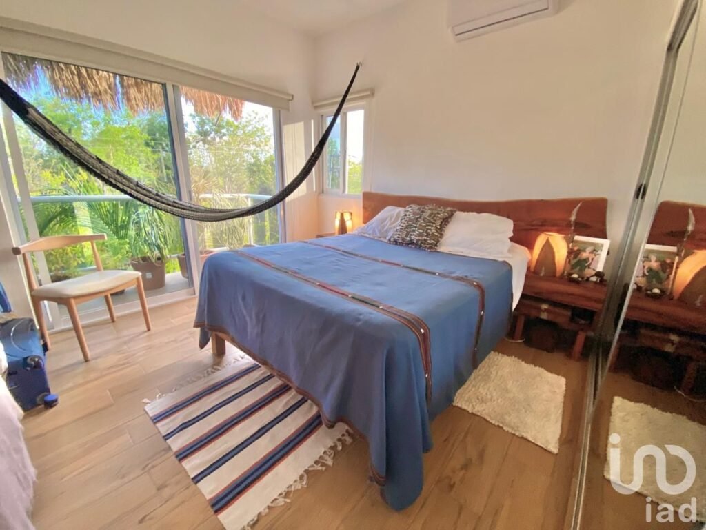 Se vende edificio con 5 departamentos en la Veleta