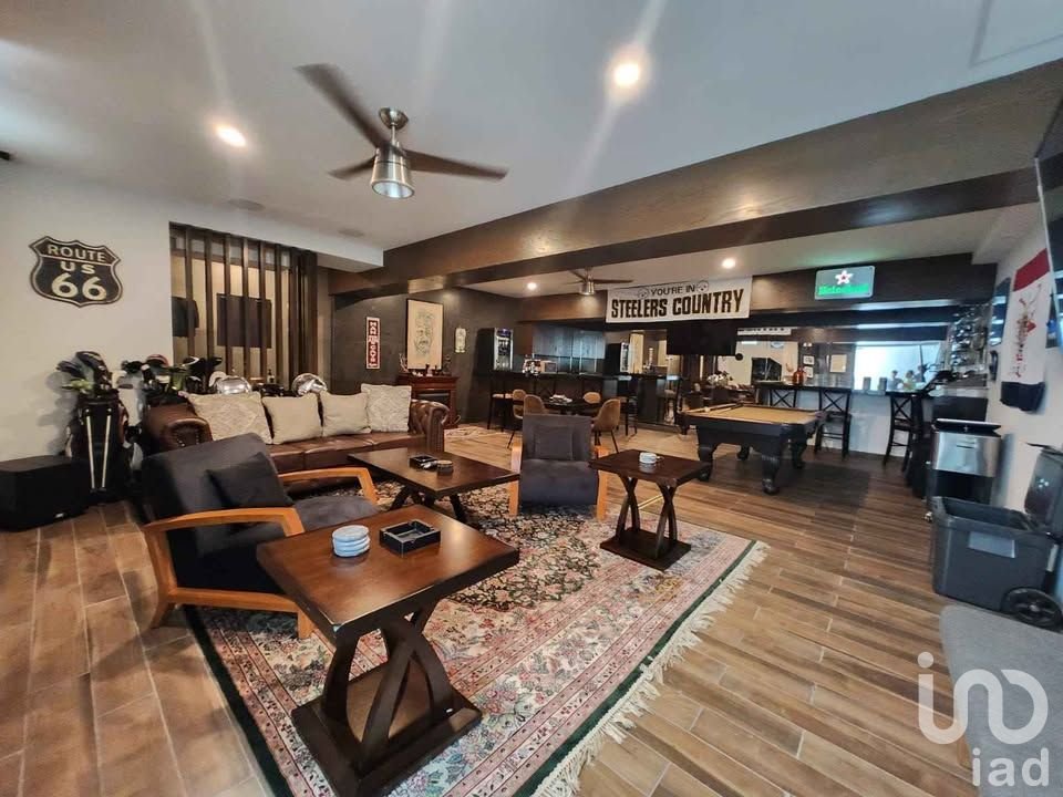 VENTA DE HERMOSA RESIDENCIA CONTEMPORANEA DE 3 NIVELES