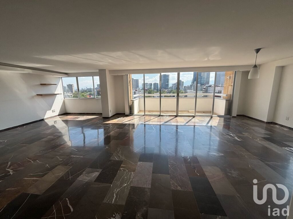 Se renta PH con terraza en Lamartine  sección V Polanco