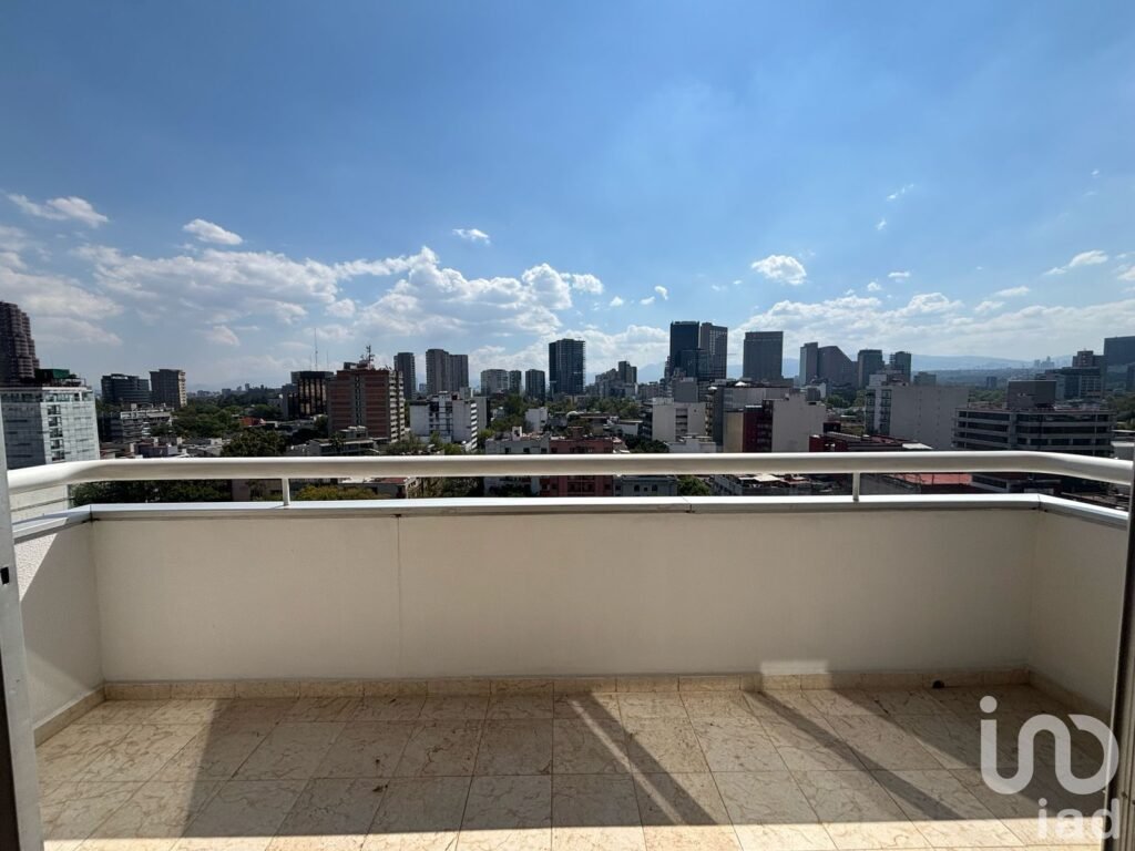 Se renta PH con terraza en Lamartine  sección V Polanco