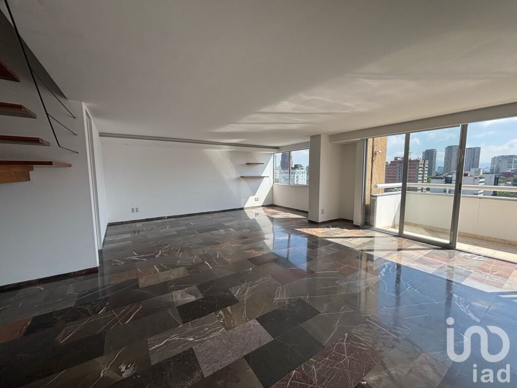 Se renta PH con terraza en Lamartine  sección V Polanco