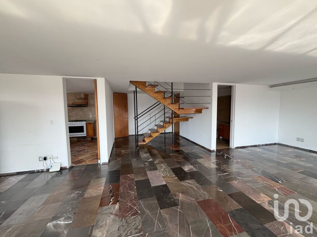 Se renta PH con terraza en Lamartine  sección V Polanco