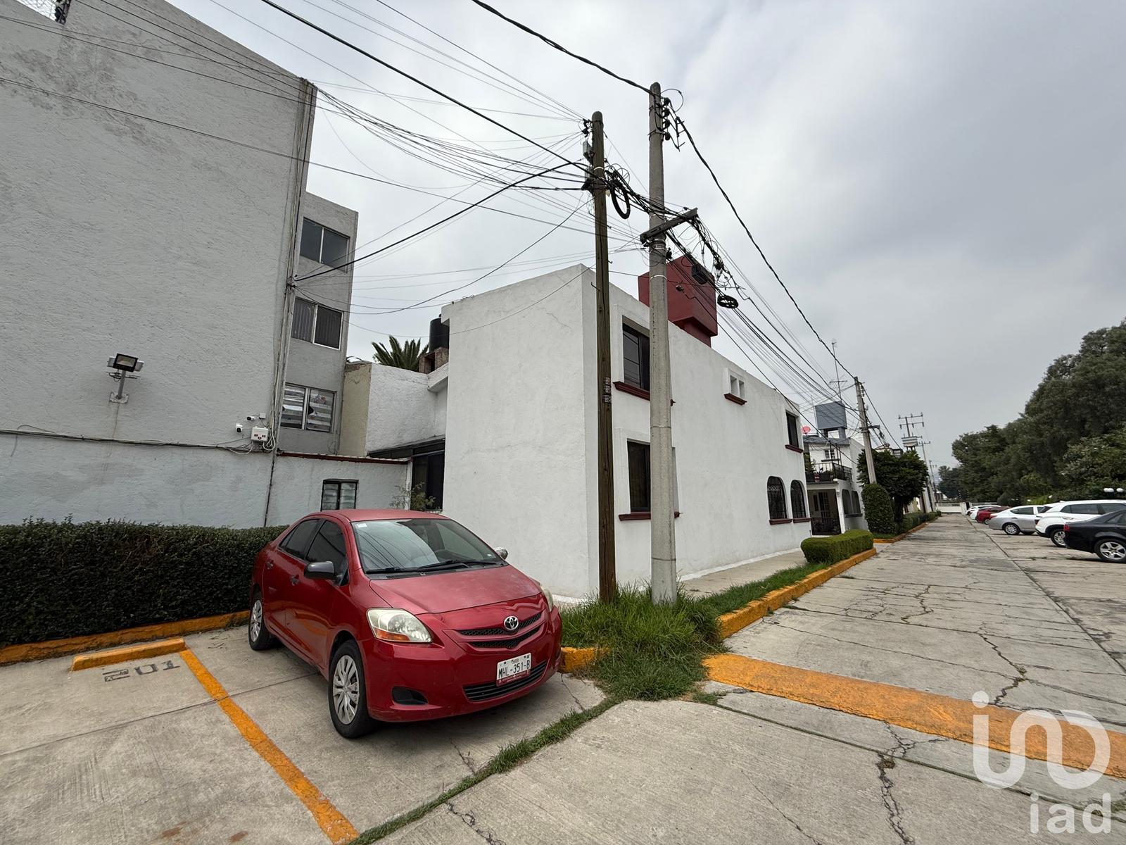 SE VENDE CASA EN JARDINES DE SAN MATEO