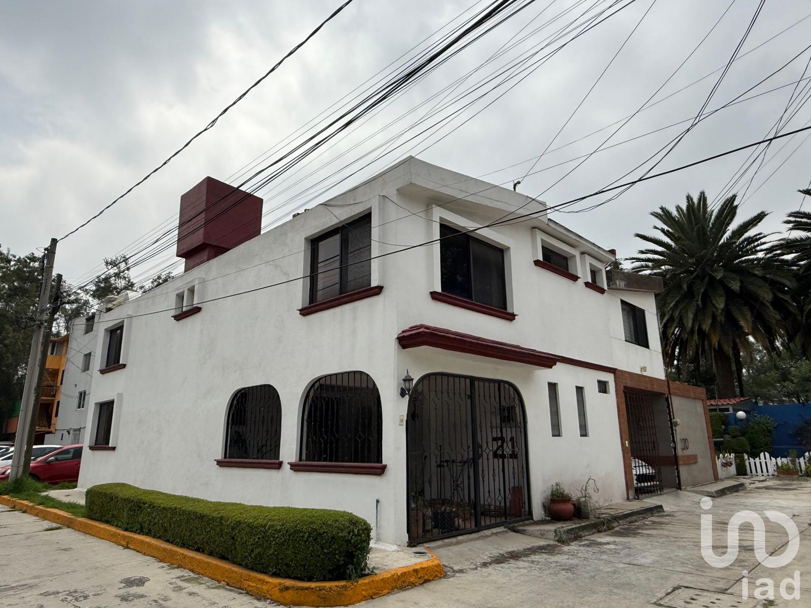 SE VENDE CASA EN JARDINES DE SAN MATEO SE VENDE CASA EN JARDINES DE SAN MATEO