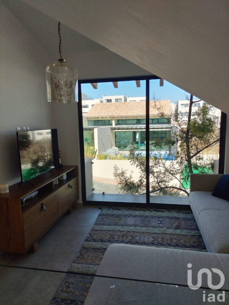 CASA NUEVA CON ROOFGARDEN Y AMENIDADES DE LUJO EN ZIBATA