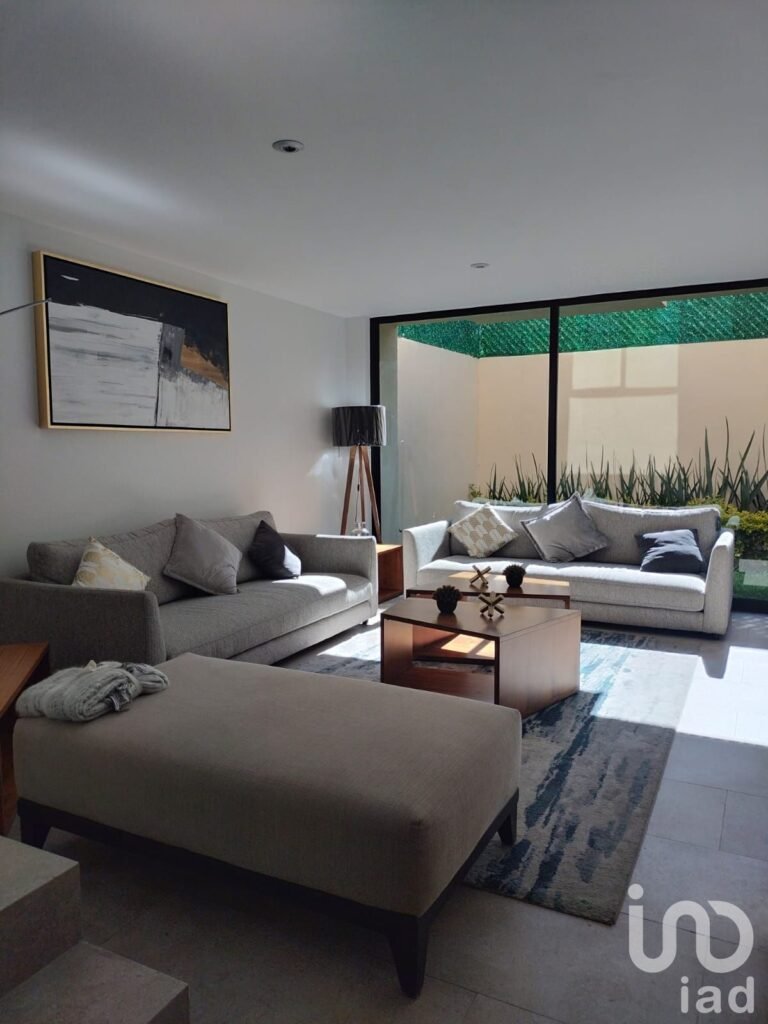 CASA NUEVA CON ROOFGARDEN Y AMENIDADES DE LUJO EN ZIBATA