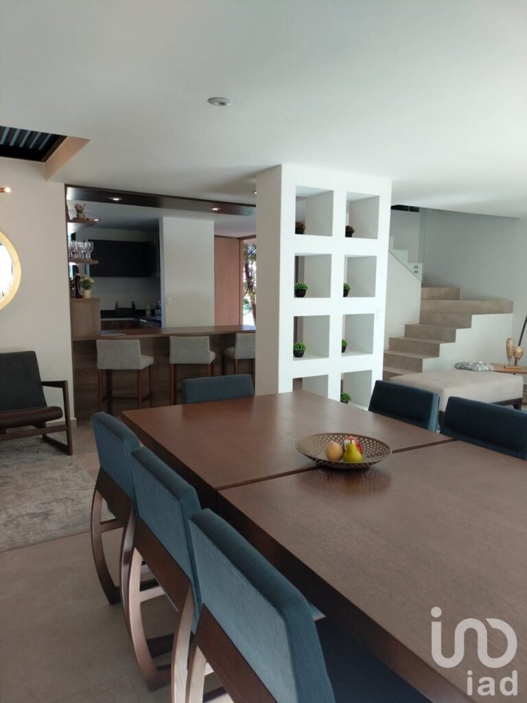 CASA NUEVA CON ROOFGARDEN Y AMENIDADES DE LUJO EN ZIBATA